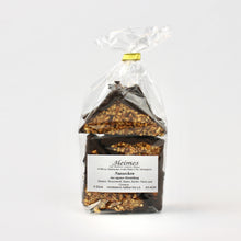 Laden Sie das Bild in den Galerie-Viewer, Kleine Nussecken mit Zartbitterschokolade