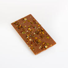 Laden Sie das Bild in den Galerie-Viewer, Schokolade mit gesalzenen Kürbiskernen